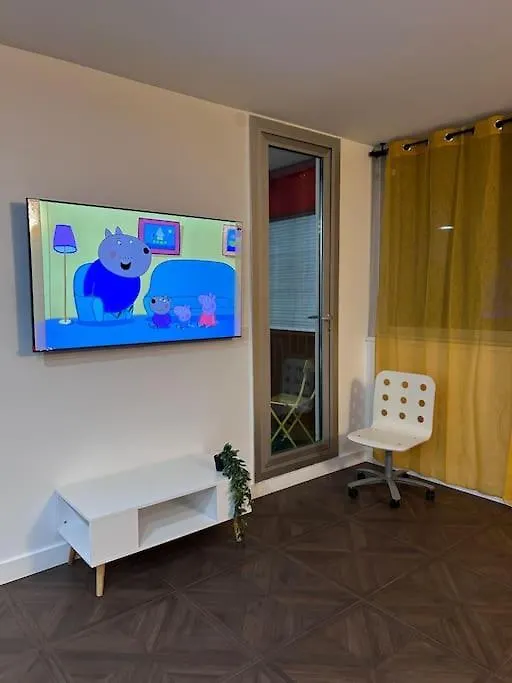 Bel Appartement Paisible - 4 Chambres - 2 Salles De Bain - Paris Et Orly A 20 Minutes Massy  Apartment Massy (Essonne)