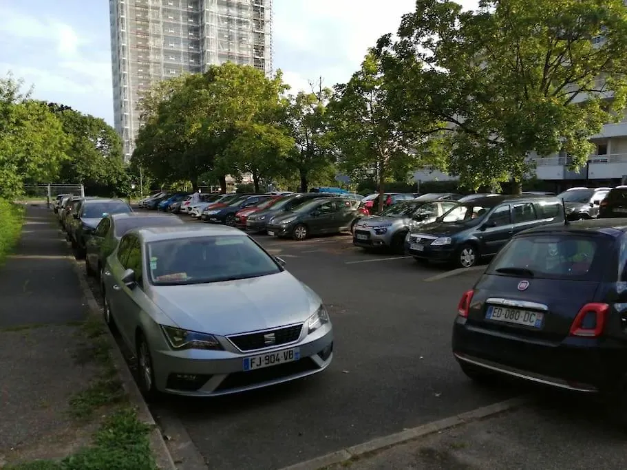 Bel Appartement Paisible - 4 Chambres - 2 Salles De Bain - Paris Et Orly A 20 Minutes Massy  0*, Massy (Essonne) France